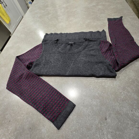 RW & Co. Women's Knit Long Sleeves Top w/Dots - Charcoal Grey/Red - Sze Medium - Picture 8 of 12